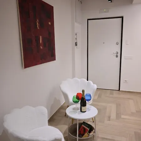 Nocleg ze śniadaniem Incentro - *